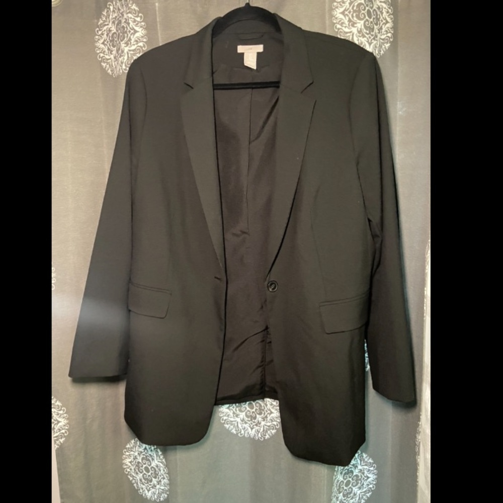 H&M women’s black single breasted blazer